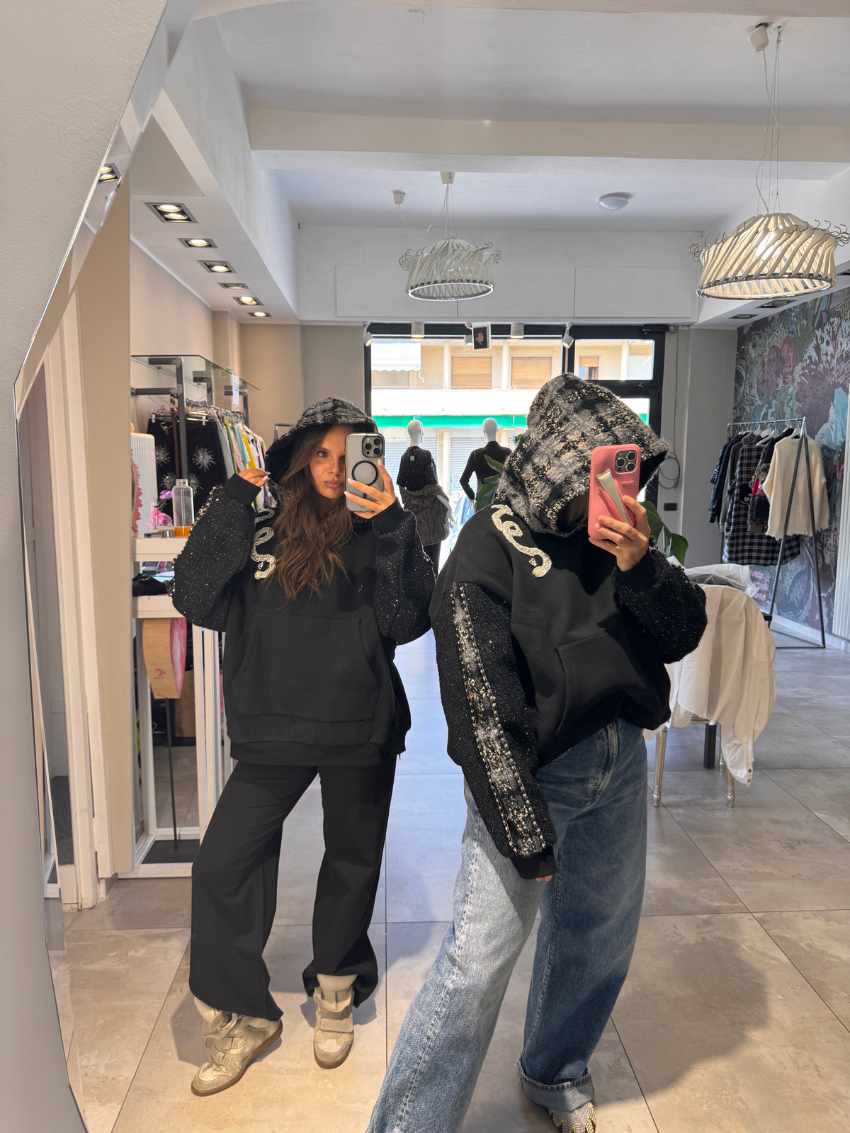 HODIE BLACK CHANEL
