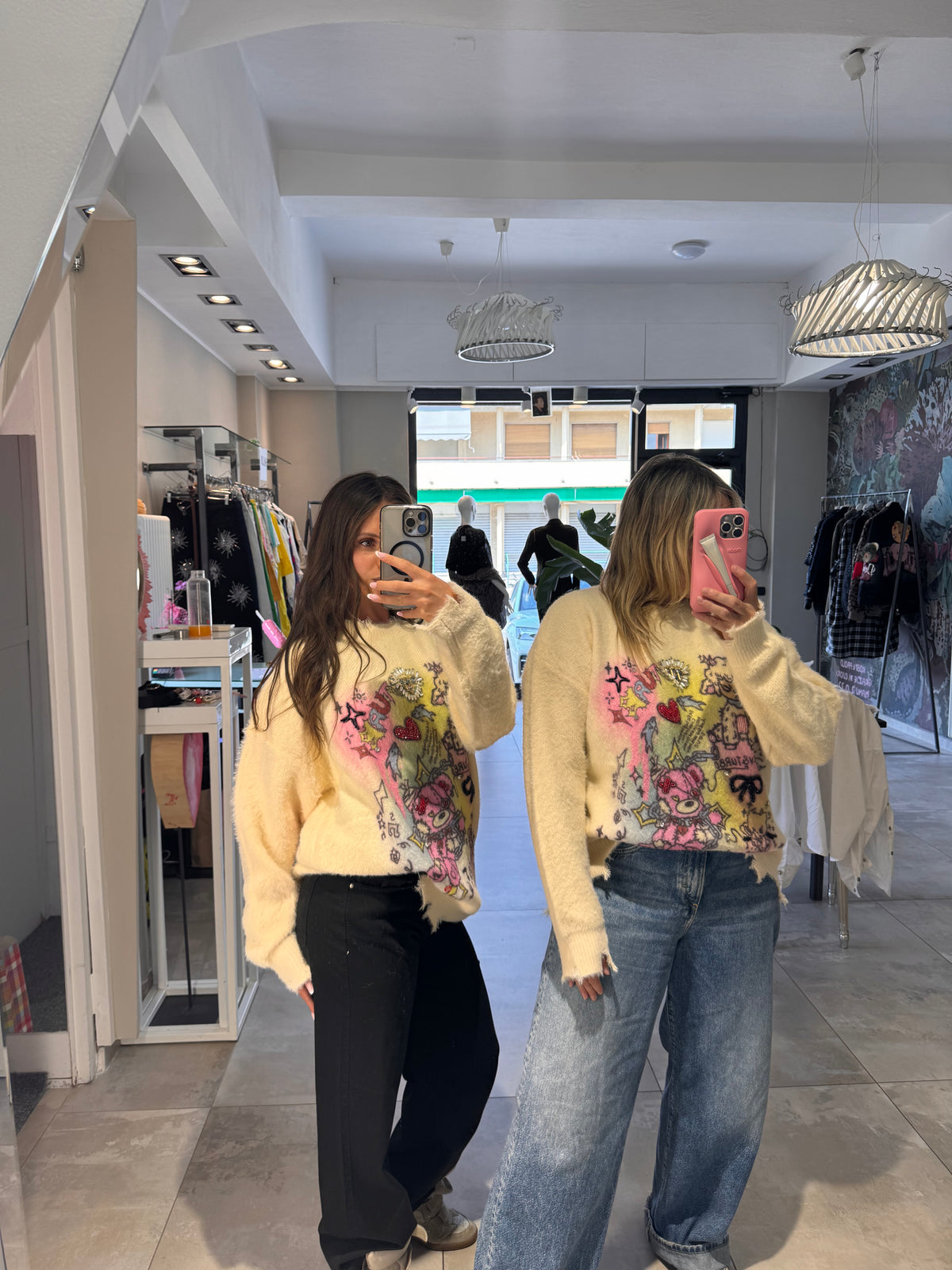 CREAM SWEATER WITH PASTEL CARTOON PRINT