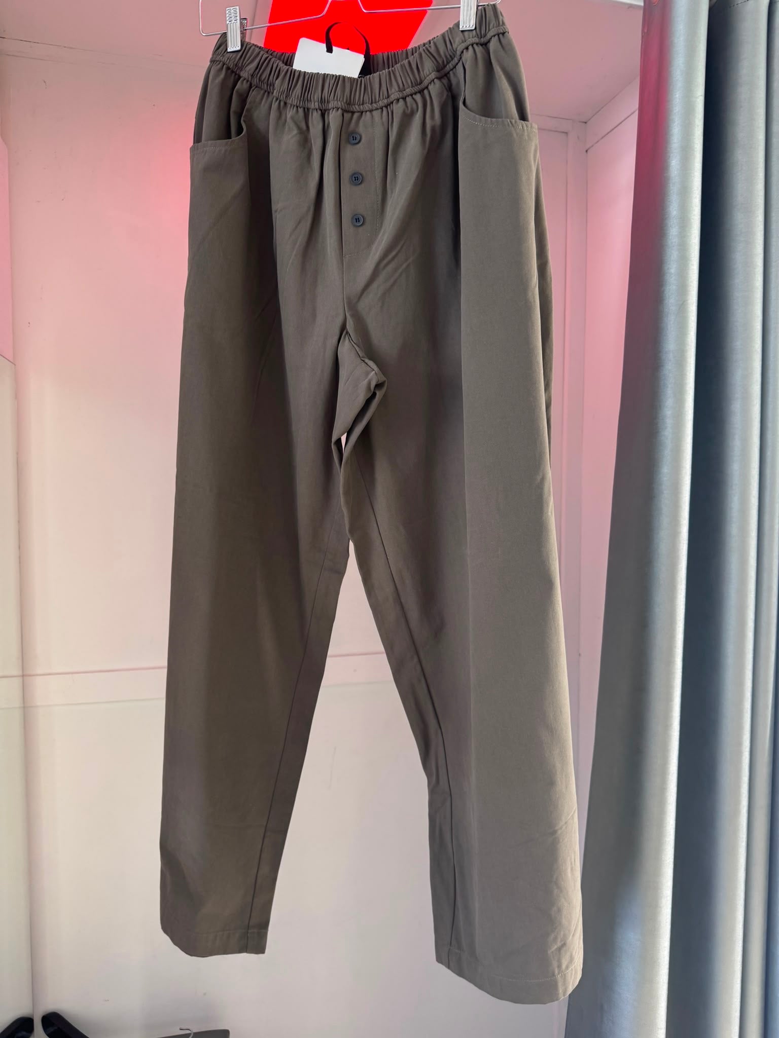 Pantalone con Bottoncini