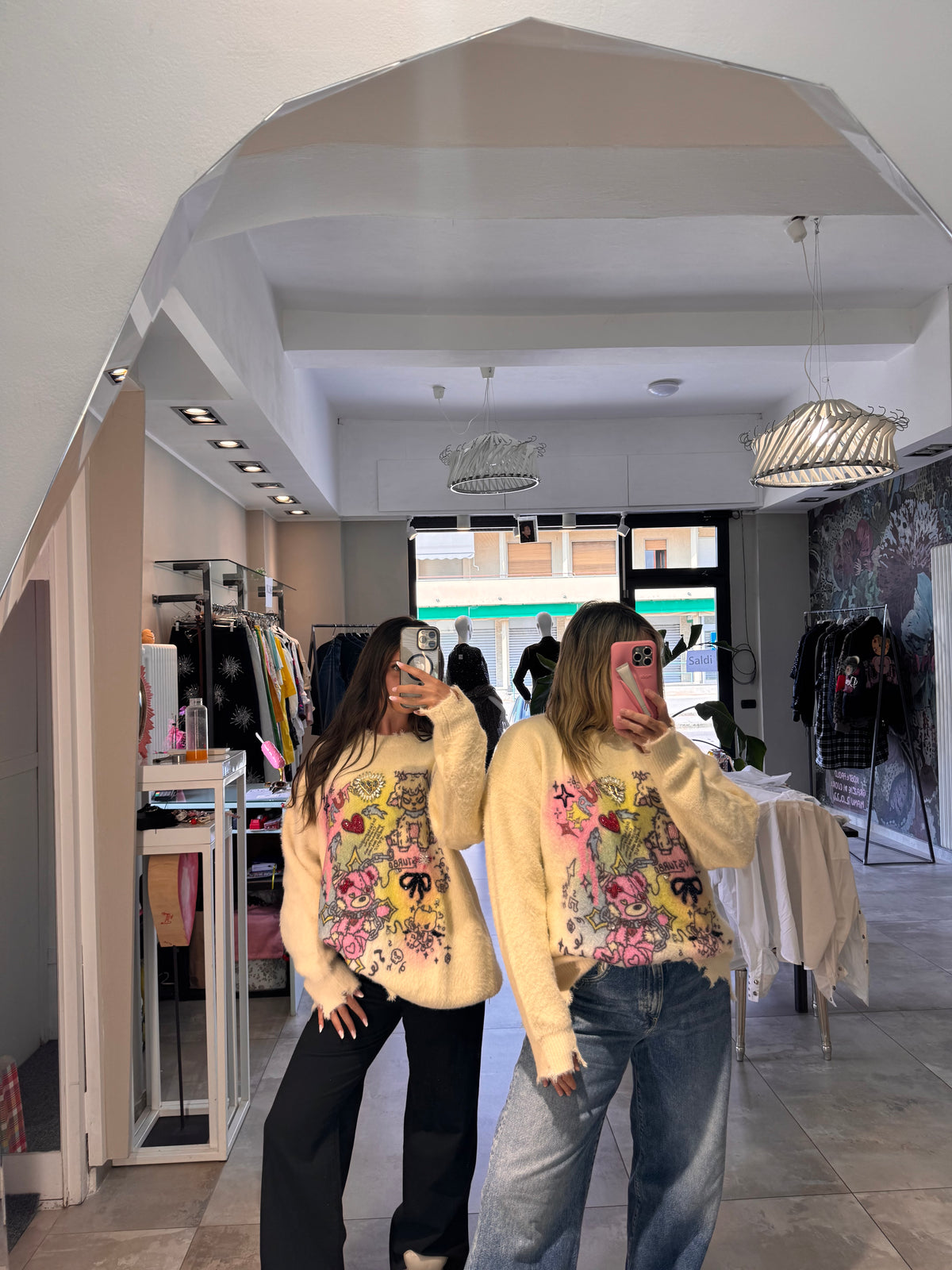 CREAM SWEATER WITH PASTEL CARTOON PRINT