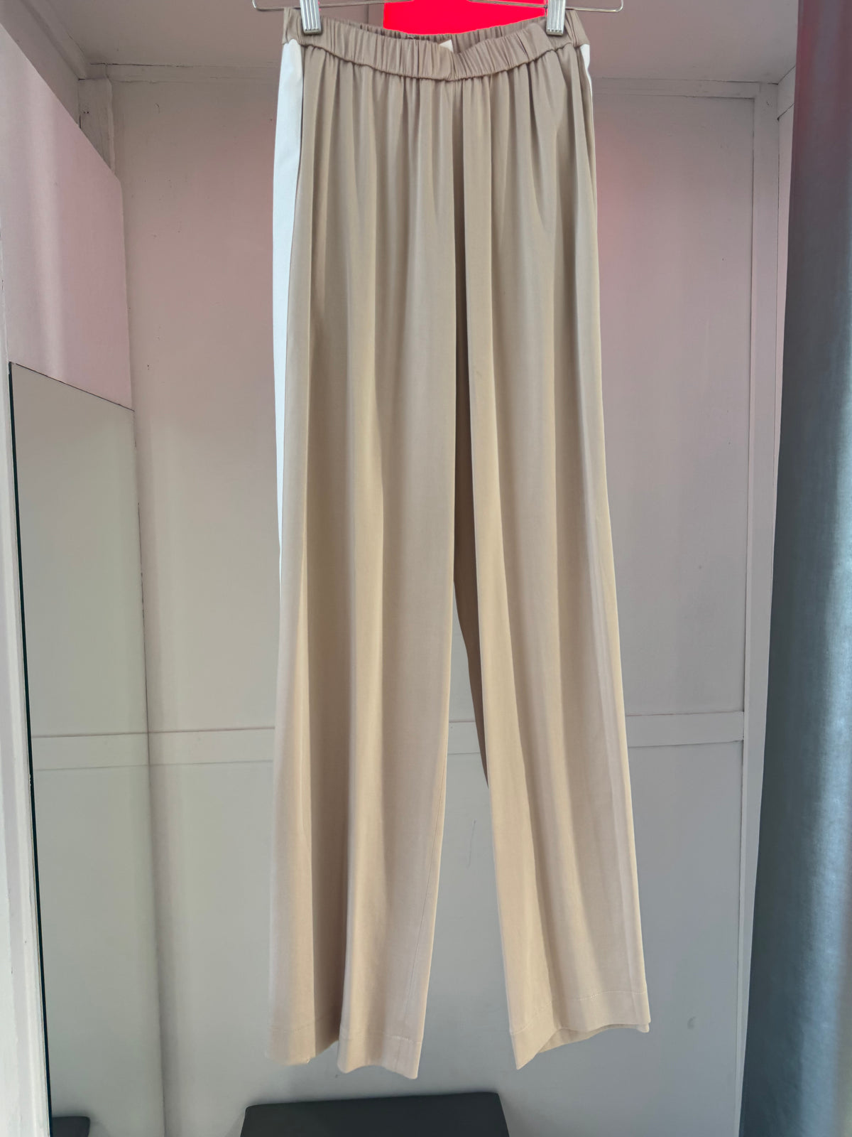 PANTALONI AKEP CON BANDA LATERALE A CONTRASTO