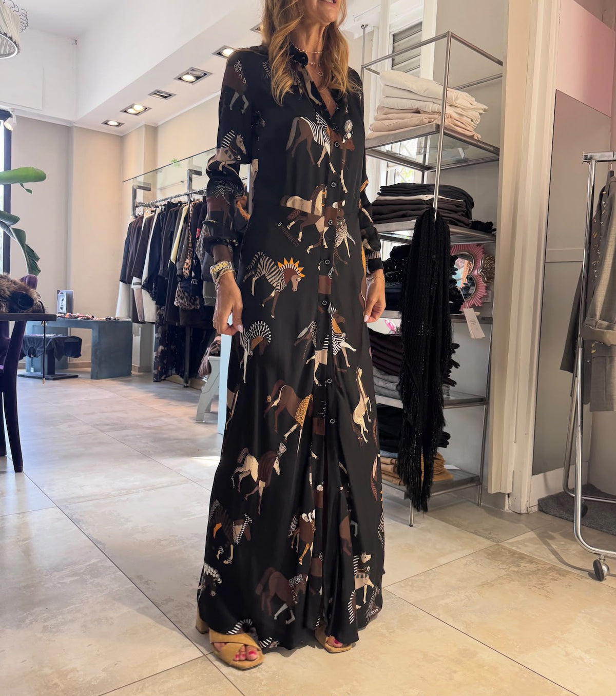 LONG DRESS DAYLIGHT HORSE